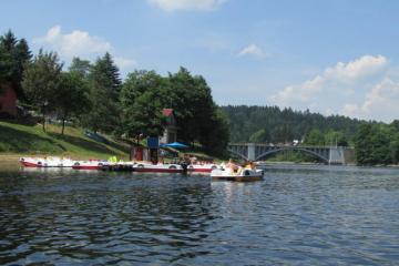 Pastviny Dam (20 km)